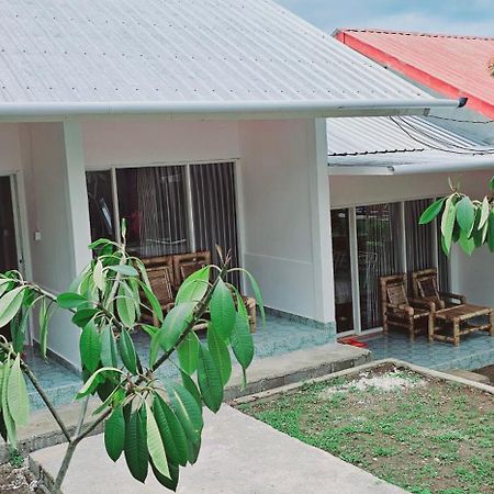 Pondok Guru Bakti Cottage Сенару Екстер'єр фото