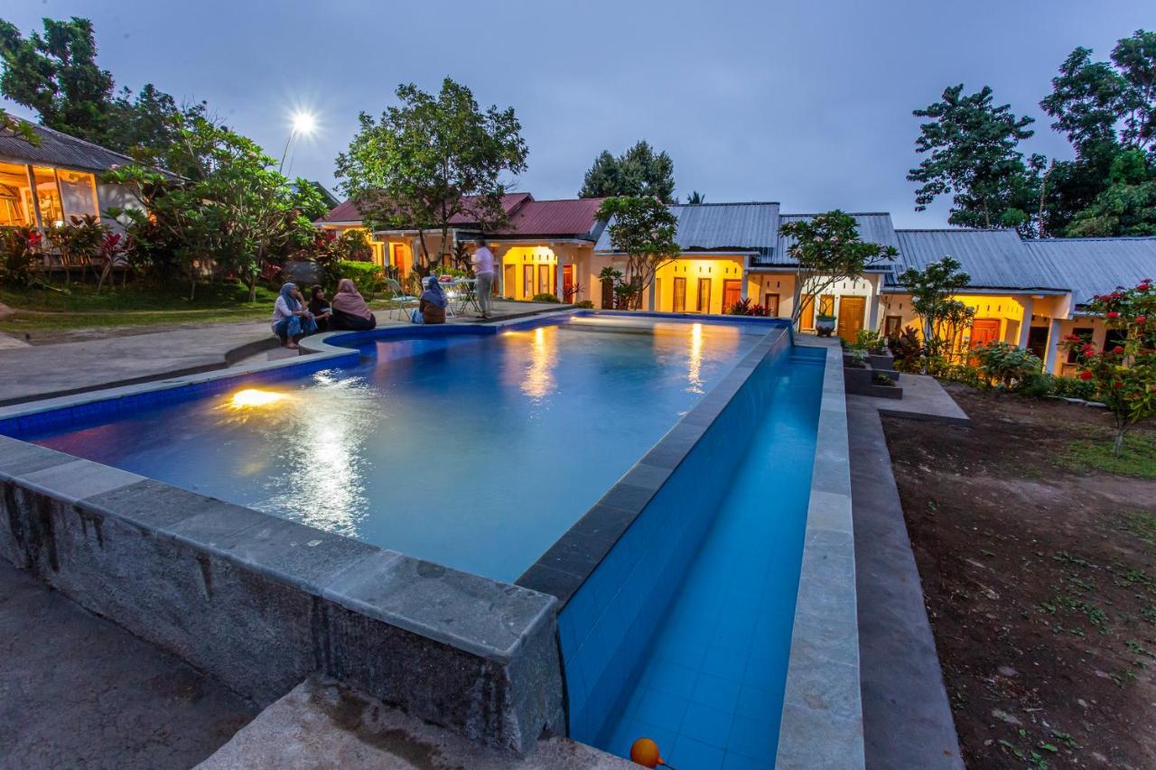 Pondok Guru Bakti Cottage Сенару Екстер'єр фото